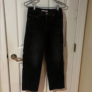 Levi's Women's High-Rise Ribcage Straight Ankle Jeans Size 27